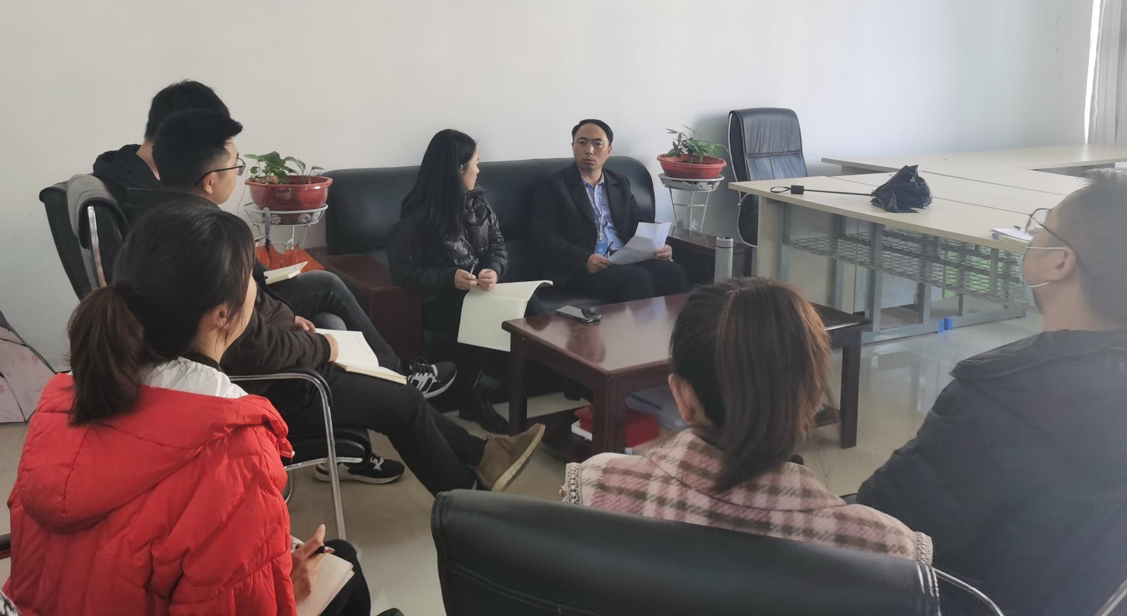 扛责上肩,稳提效率 —经济与管理学院召开学生工作专题会议(图1) 扛责上肩,稳提效率 —经济与管理学院召开学生工作专题会议(图1)