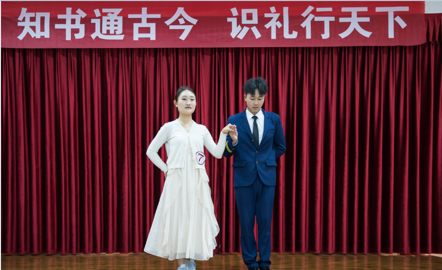 扬技能之帆 启梦想之旅 现代服务与管理学院“技能活动月”系列 活动综述(图4) 扬技能之帆 启梦想之旅 现代服务与管理学院“技能活动月”系列 活动综述(图4)