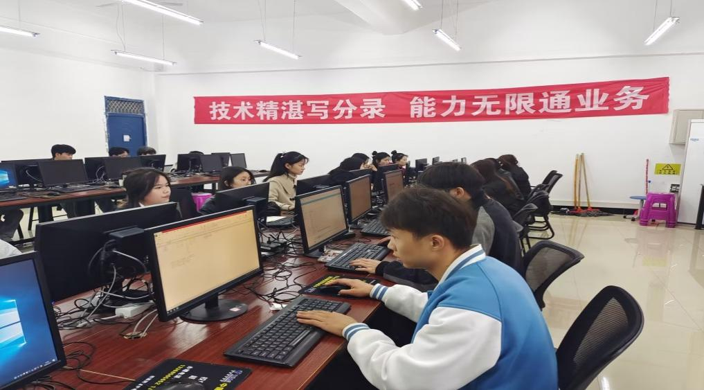 扬技能之帆 启梦想之旅 现代服务与管理学院“技能活动月”系列 活动综述(图6) 扬技能之帆 启梦想之旅 现代服务与管理学院“技能活动月”系列 活动综述(图6)