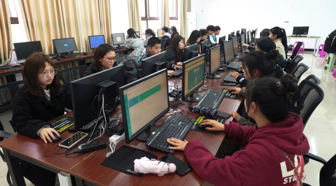 扬技能之帆 启梦想之旅 现代服务与管理学院“技能活动月”系列 活动综述(图7) 扬技能之帆 启梦想之旅 现代服务与管理学院“技能活动月”系列 活动综述(图7)