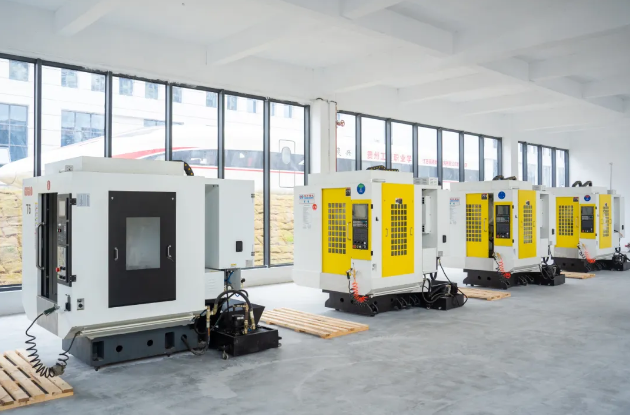 数智赋能产教融合，打造大国工匠培养新高地 丨记智能制造与汽车工程学院实训基地升级之路(图3)