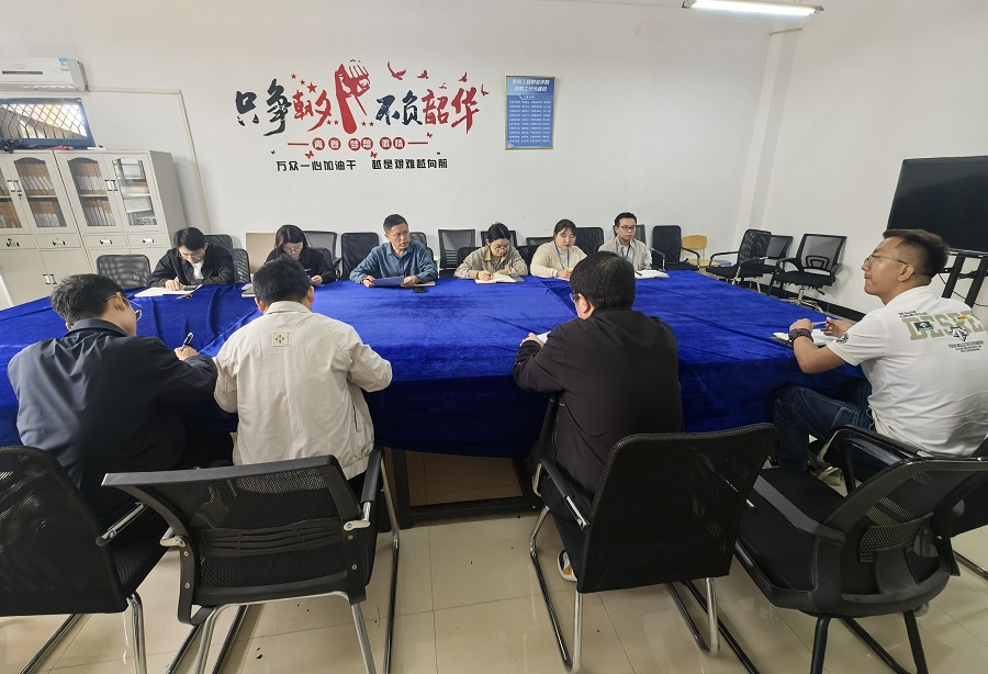 校企协同育英才 实训赋能新未来 人工智能与信息工程学院启动综合项目实训周(图2)