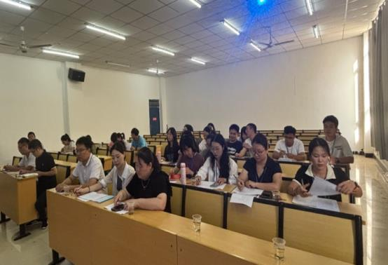 同台竞技亮实力 交流互鉴共成长——基础教学部顺利完成 2025 年秋季学期说课比赛活动(图4)