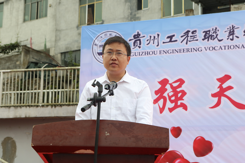 强天使技能 育优秀护士丨我校举行国际护士节庆祝大会(图2) 强天使技能 育优秀护士丨我校举行国际护士节庆祝大会(图2)