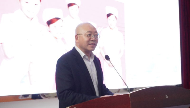 德江县民族中医院护理部主任 来我院进行学术讲座(图2) 德江县民族中医院护理部主任 来我院进行学术讲座(图2)