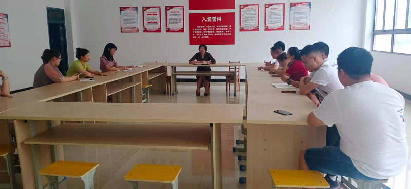 药学院第三次教学工作例会(图1) 药学院第三次教学工作例会(图1)